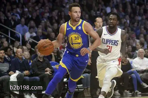 资深用户阿杰复盘：如何利用b体育AI预测洞察火箭18分被逆转的剧本